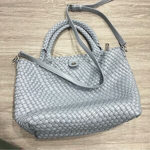 Woven tote bag baby blue